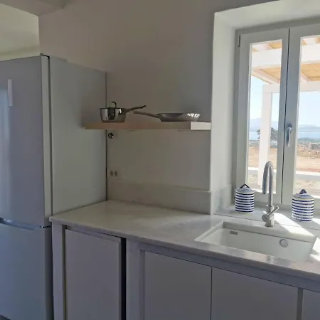 2 Bedrooms House With Sea View And Enclosed Garden At 1 Km Away From The Feriehus