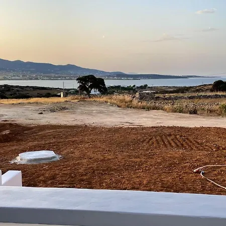 2 Bedrooms House With Sea View And Enclosed Garden At 1 Km Away From The * Antiparos