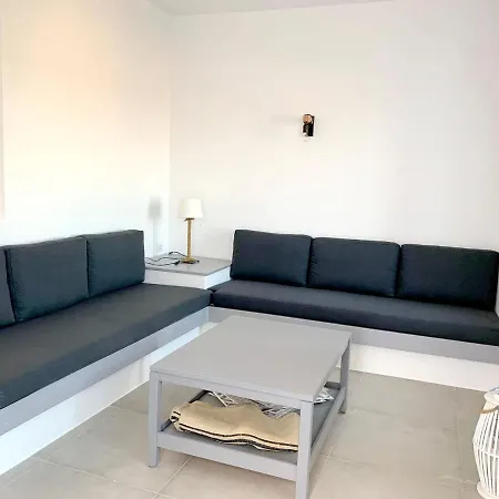 Feriehus 2 Bedrooms House With Sea View And Enclosed Garden At 1 Km Away From The *