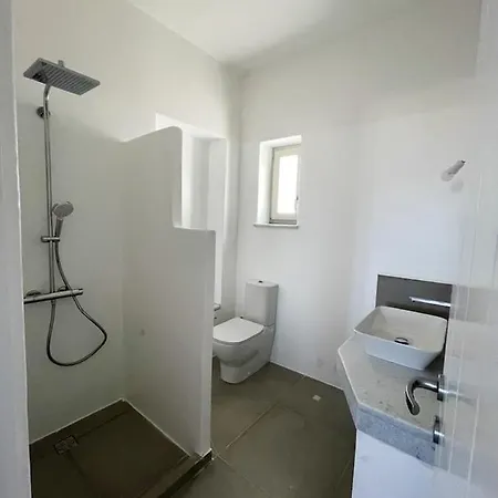 2 Bedrooms House With Sea View And Enclosed Garden At 1 Km Away From The * Antiparos