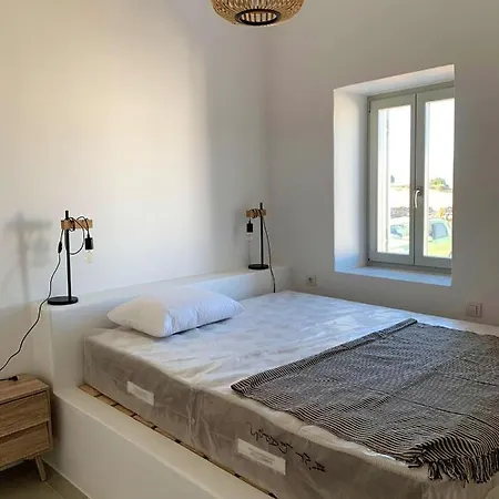 2 Bedrooms House With Sea View And Enclosed Garden At 1 Km Away From The Feriehus Antiparos