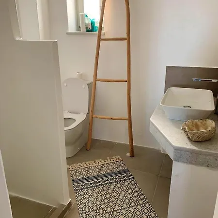 Feriehus 2 Bedrooms House With Sea View And Enclosed Garden At 1 Km Away From The Antiparos
