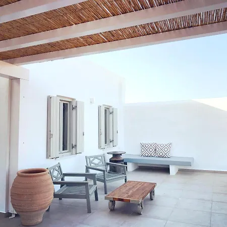 2 Bedrooms House With Sea View And Enclosed Garden At 1 Km Away From The Antiparos